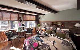 Barangay Boutique Guesthouse